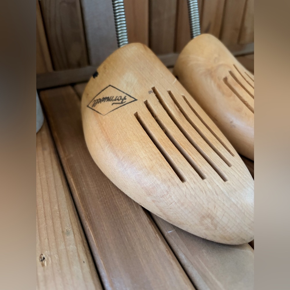 Vintage Formwell Wooden Shoe Trees, Size 10, Large, Spring Loaded Collectible - Picture 3 of 8